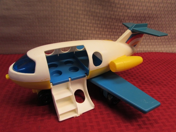 TWO FUN FISHER PRICE LITTLE PEOPLE AIRPLANES WITH PILOTS & PASSENGERS & A 1980 WEEBLE AIR PLANE
