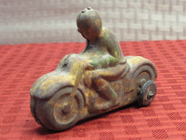 ANTIQUE DIE-CAST TOY MOTORCYCLE WITH RIDER 