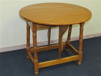 CHARMING MAPLE DROP LEAF TABLE-ITS SMALL & SO CUTE!