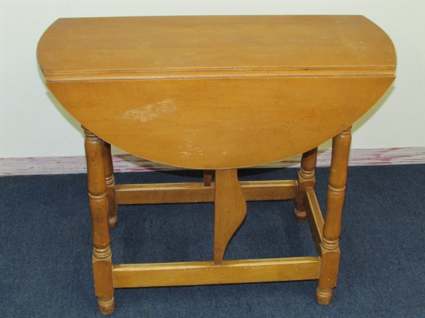 CHARMING MAPLE DROP LEAF TABLE-IT'S SMALL & SO CUTE!