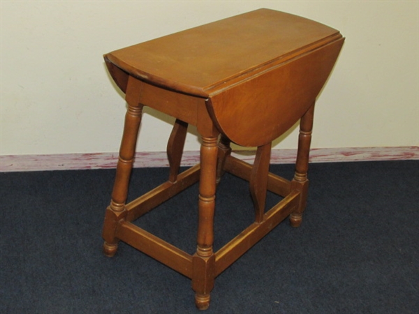 CHARMING MAPLE DROP LEAF TABLE-IT'S SMALL & SO CUTE!