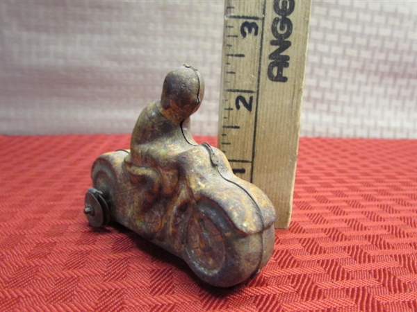 ANTIQUE DIE-CAST TOY MOTORCYCLE WITH RIDER 