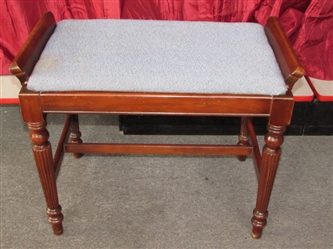 ELEGANT ANTIQUE WOOD BENCH WITH UPHOLSTERED CUSHION
