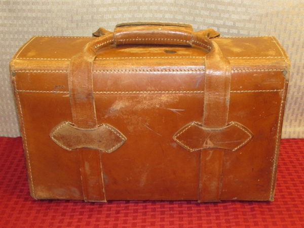 VINTAGE GENUINE COWHIDE STEREO REALIST CASE FOR YOUR VINTAGE CAMERA OR ? ?