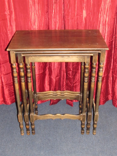 BEAUTIFUL & SO PRACTICAL SET OF 3 ANTIQUE NESTING TABLES