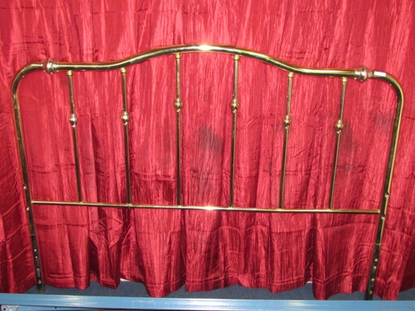 BRASS FINISH QUEEN SIZE BED WITH RAILS, HAS WHEELS FOR EASY MOVING!