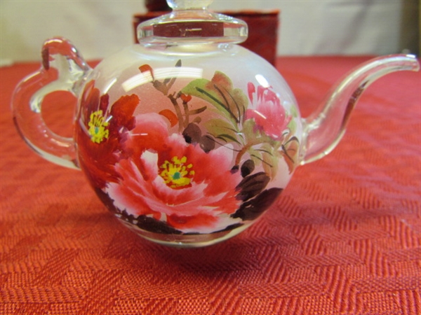 ADORABLE REVERSE HAND PAINTED BLOWN GLASS ORIENTAL TEAPOT WITH BOX & STAND