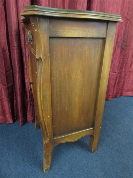 LOVELY ANTIQUE SIDE TABLE WITH ORIGINAL HARDWARE SINGLE DRAWER & DOOR