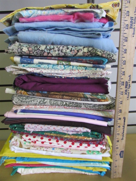 ATTENTION QUILTERS, SEAMTRESS-FANTASTIC QUALITY FABRIC-DON'T MISS OUT ON THE OTHER FABRIC LOTS!