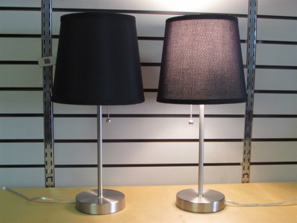NICE PAIR OF SLEEK BRUSHED SILVER FINISH ACCENT LAMPS