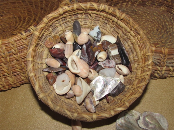 FABULOUS HANDWOVEN PINE NEEDLE BASKETS NICE PLACE TO DISPLAY ROCK COLLECTION, POLISHED STONES, SHELLS & MORE