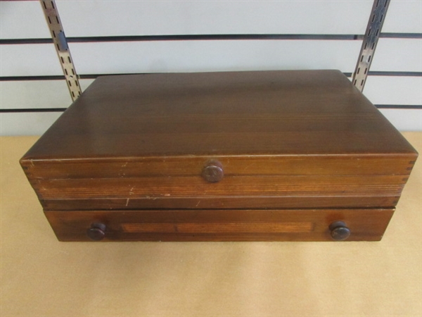 NIFTY VINTAGE WOOD CHEST WITH DRAWER & FINGER JOINTED CONSTRUCTION