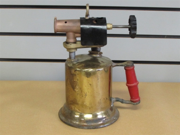 NICE ANTIQUE BRASS TURNER BLOW TORCH MODEL 206AA WITH WIND GUARD