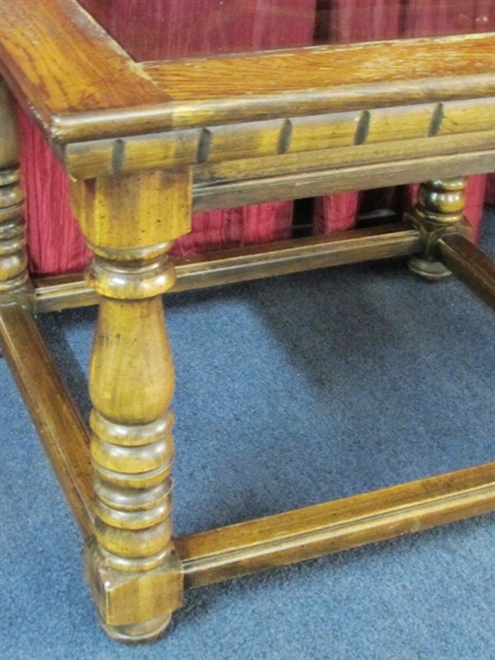 CUTE WOOD SIDE TABLE WITH TURNED LEGS & GLASS INSERT TOP
