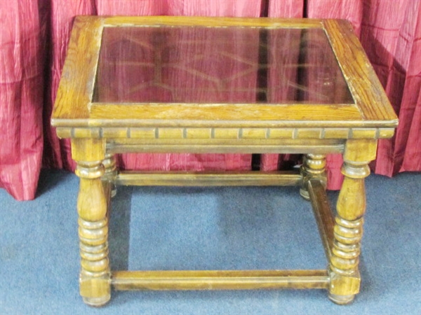 CUTE WOOD SIDE TABLE WITH TURNED LEGS & GLASS INSERT TOP