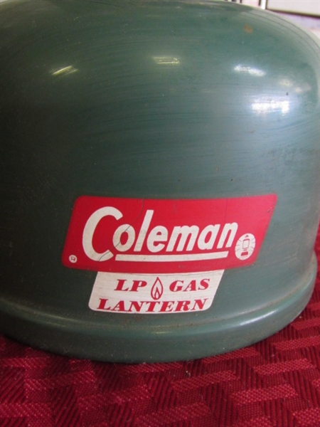 VINTAGE 1965 COLEMAN # 5120 LP GAS LANTERN & HIP PACK WITH WATER BOTTLES