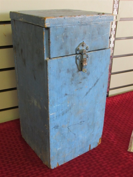 WOOD BOX FOR YOUR CAMPING LANTERN PLUS NEW MANTLES