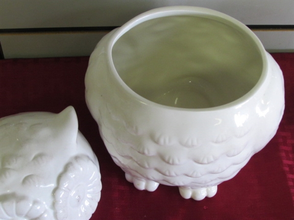 ADORABLE LIMITED EDITION OWL COOKIE JAR & CREAMER