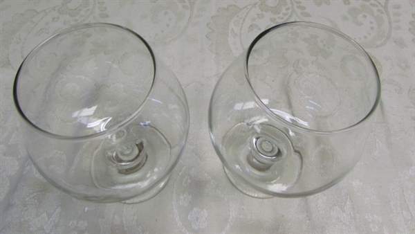 SHORT WINE GLASSES, PATRIOTIC WINE GLASSES, AND VINTAGE ITALIA WINE BOTTLE