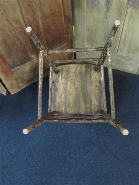 A PAIR OF ANTIQUE BOW BACK WOOD CHAIRS