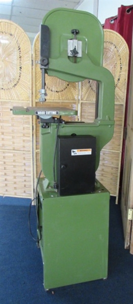 CENTRAL MACHINERY 14 WOOD CUTTING BANDSAW