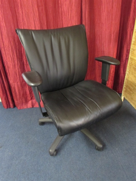 BLACK FAUX LEATHER COMPUTER CHAIR