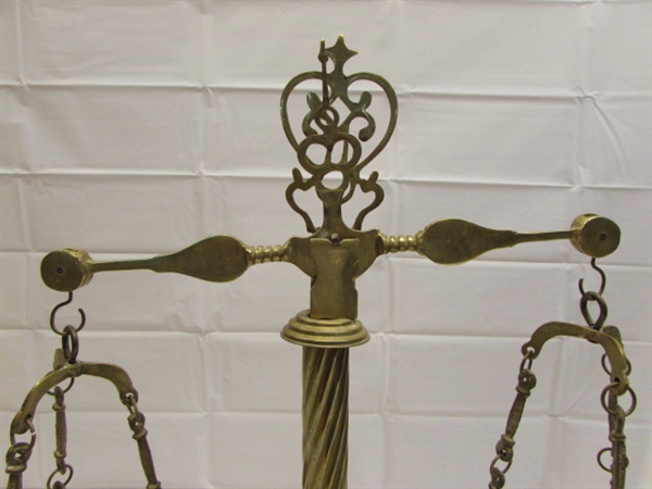 BEAUTIFUL VINTAGE BRASS & MARBLE SCALES