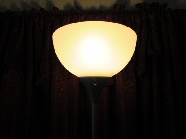 HOWEN LAMP