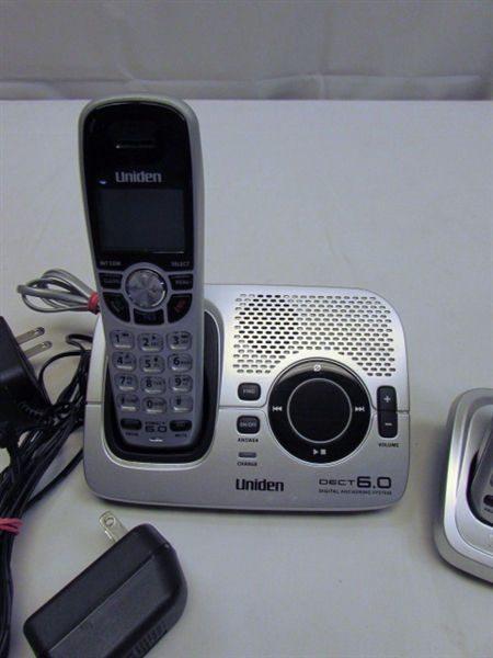 UNIDEN CORDLESS PHONE WITH 3 HANDSETS