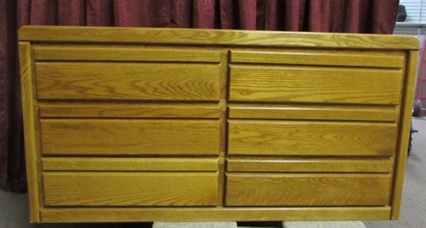 SOLID OAK DRESSER WITH 6 DRAWERS