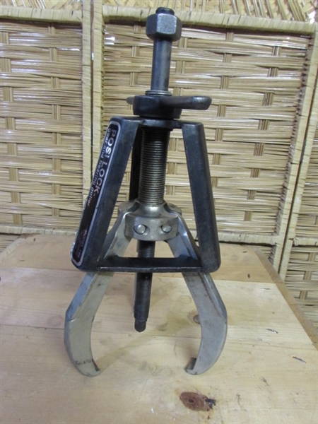 GEAR AND BEARING PULLER