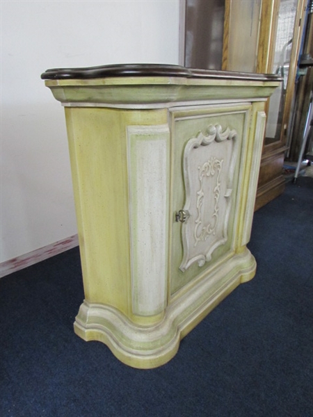 ANTIQUE STYLE HALL TABLE WITH STORAGE