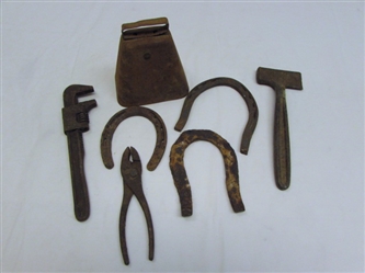 RUSTIC COW BELL/HORSESHOES & TOOLS