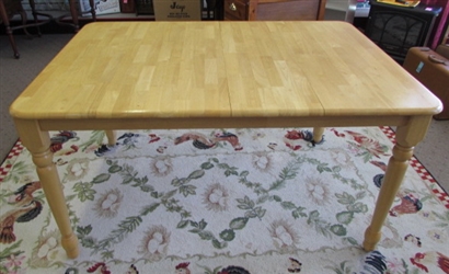 SOLID HARDWOOD DINING TABLE W/ATTACHED LEAF