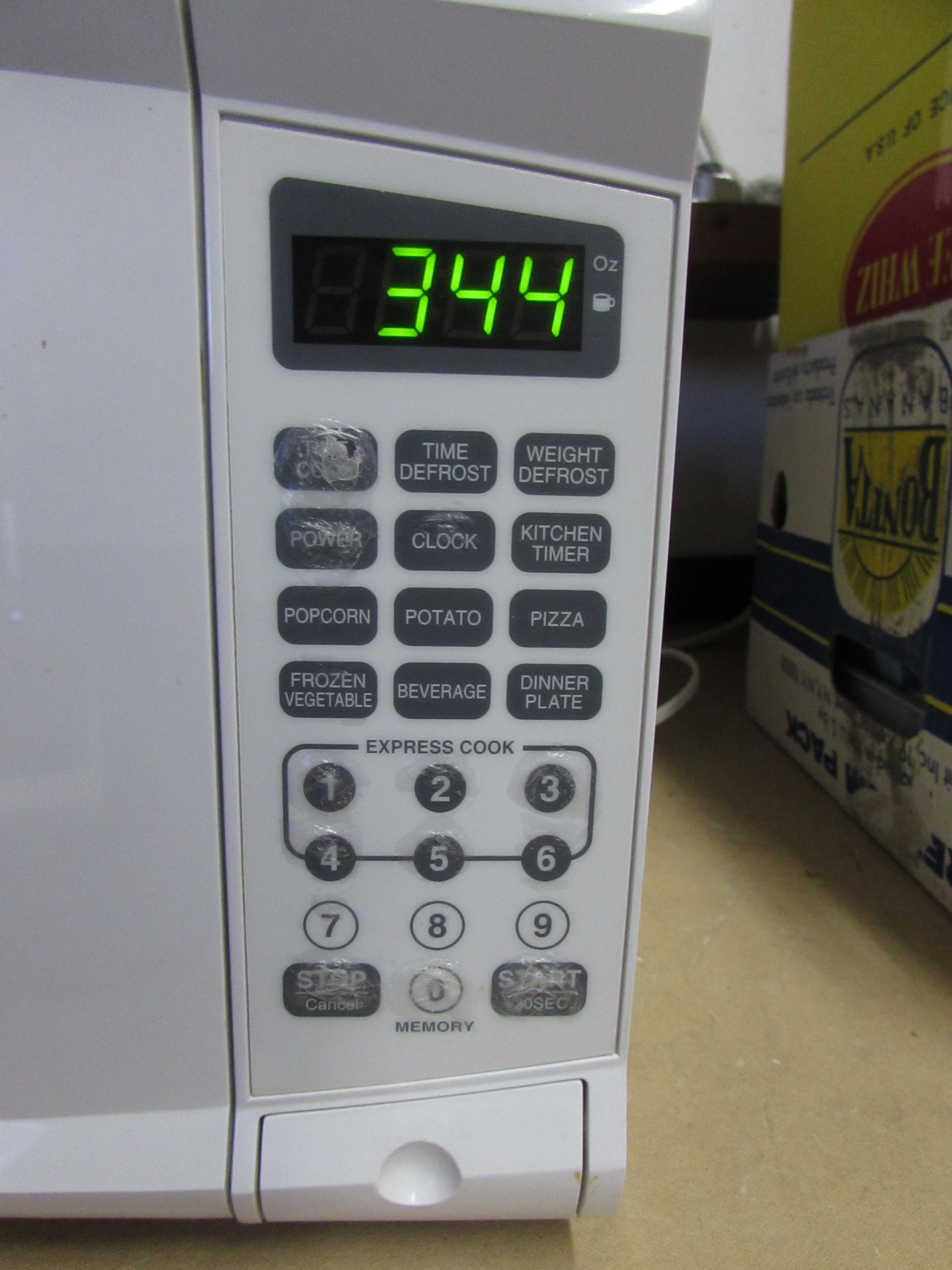 Lot Detail - RIVAL MICROWAVE OVEN