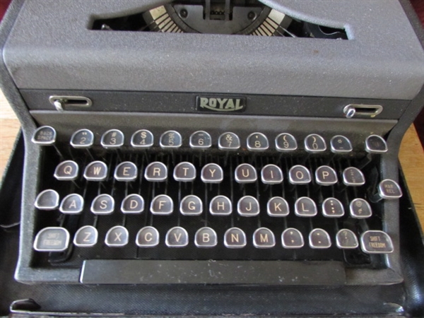 VINTAGE ROYAL TYPEWRITER WITH ROLLING TABLE
