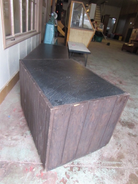 COFFEE TABLE W/ MATCHING SMALLER TABLE