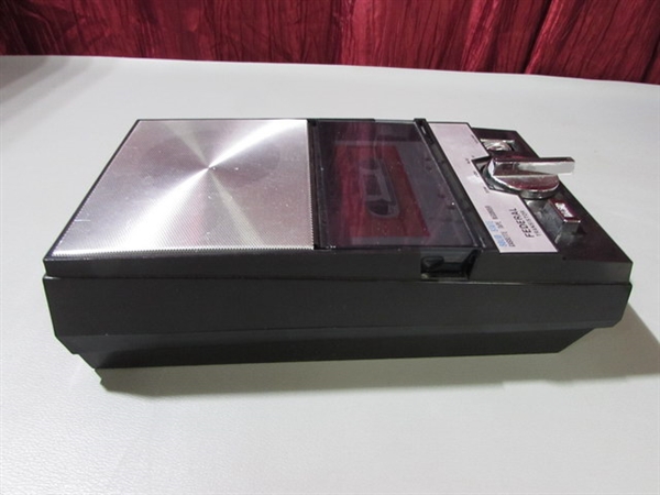 FEDERAL CASSETTE TAPE RECORDER
