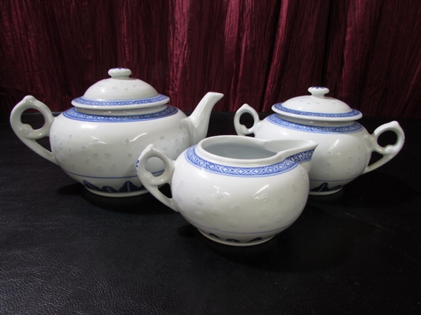 CERAMIC TEAPOT SET & OTHER SERVING DISHES