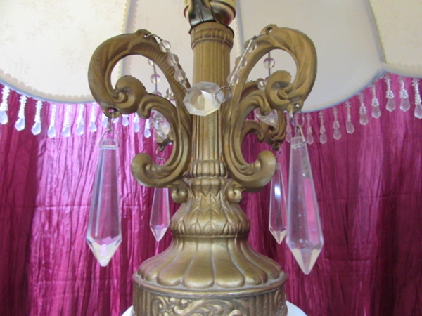 VICTORIAN STYLE PARLOR LAMP