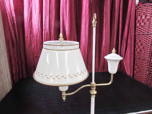 VINTAGE METAL FLOOR LAMP & MIRROR