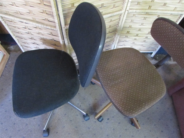 2 ROLLING OFFICE/DESK CHAIRS