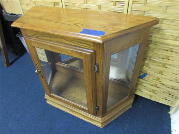 LIGHTED OAK CURIO CABINET WITH MIRRORED BACK