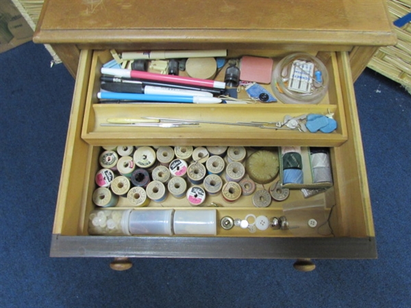 SMALL TABLE W/ DRAWERS FULL OF SEWING SUPPLIES