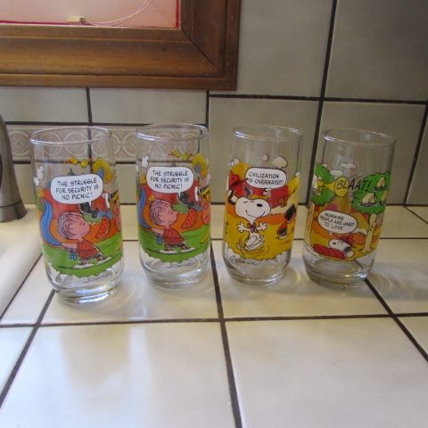 WHITE DINNERWARE & COLLECTIBLE CAMP SNOOPY GLASSES
