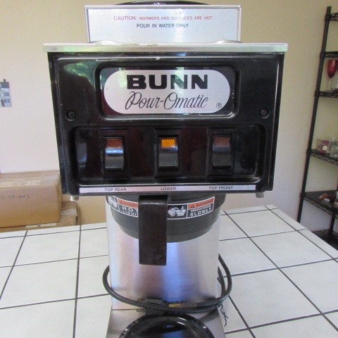 COMMERCIAL STAINLESS POUR-MATIC BUNN COFFEE MAKER WITH 3 WARMERS