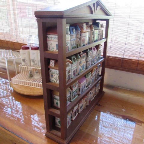 LENOX SPICE CONTAINERS WITH WOOD STORAGE RACK, VINTAGE MILK GLASS SHAKERS, LA-Z-SUSAN & MORE