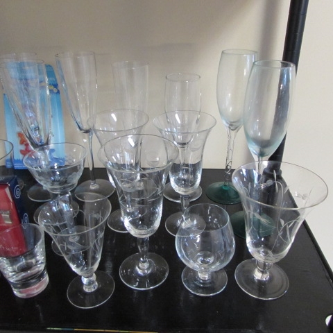 WIRE SHELVING UNIT WITH GLASSES, STEMWARE & MORE