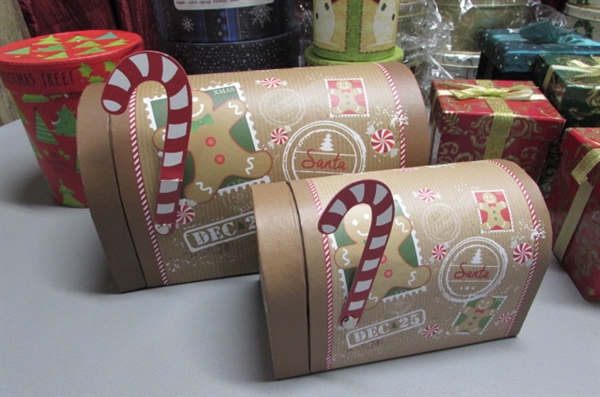 GIFT BOXES AND TINS