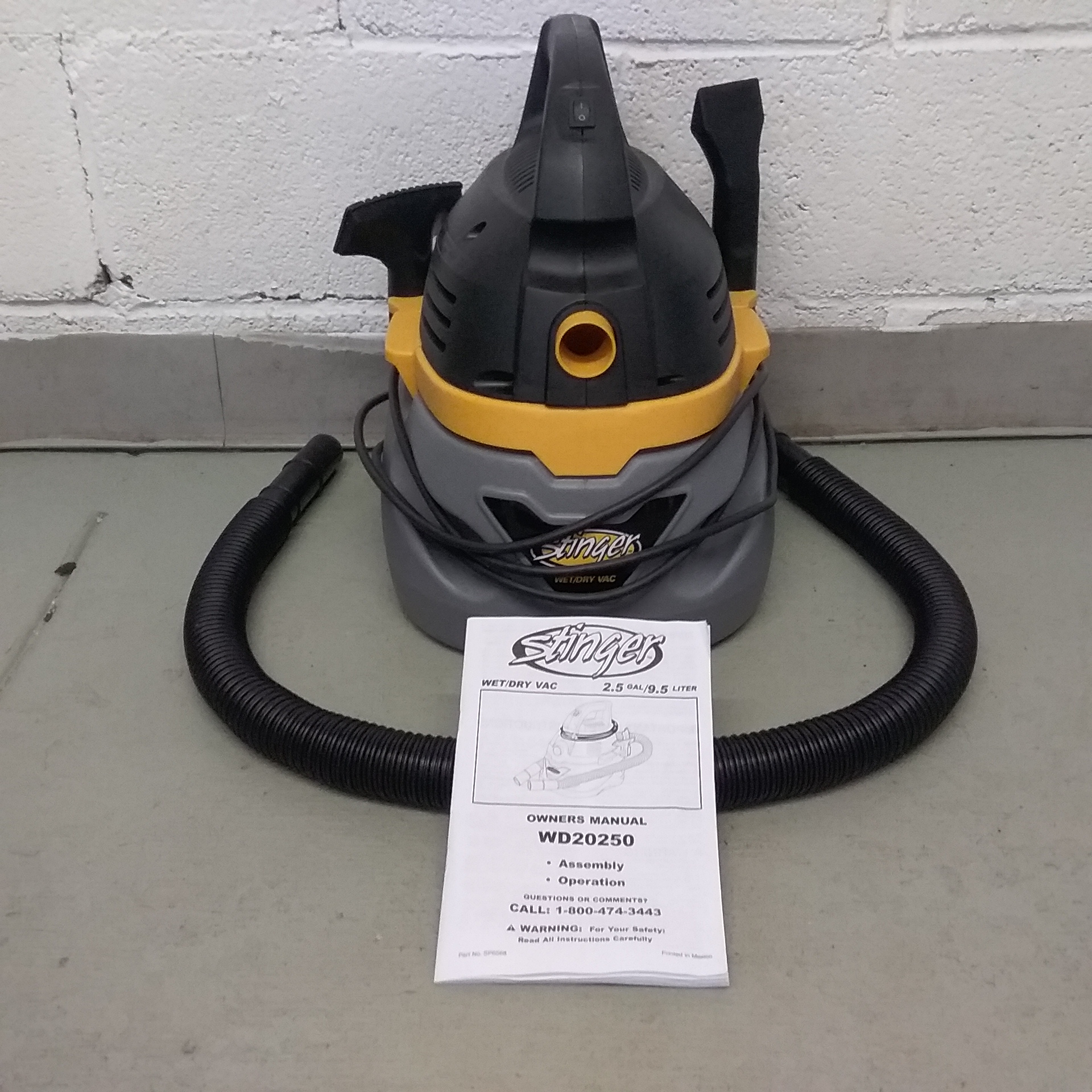 Lot Detail STINGER 2.5 GALLON WET/DRY VAC